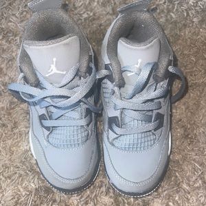 Retro Jordan 4